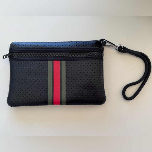 HAUTE SHORE Neoprene Tote with Zipper Wristlet Pouch - Picture 10 of 16